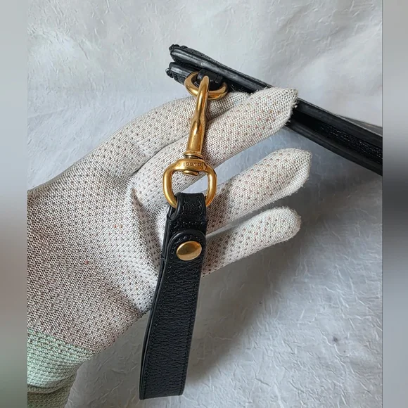 Auth Gucci Bee ๐ Clutch/ Wristlet - Picture 8 of 8